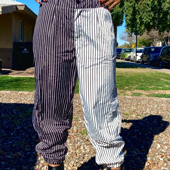 Black/white pinstriped puffy pants - Picture 1 of 3